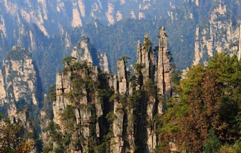 長(zhǎng)沙出發(fā)到黃龍洞、張家界森林公園、天門(mén)山、鳳凰五日游