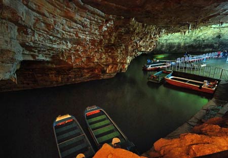 長(zhǎng)沙出發(fā)到黃龍洞、張家界國(guó)家森林公園三日游